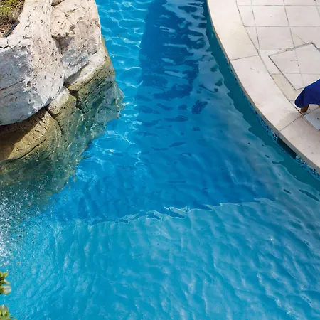 Annabelle Paphos