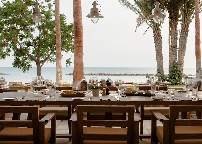 Annabelle 酒店 Paphos